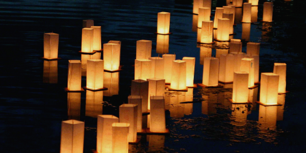 Requiem of Light Memorial Concert and Lantern Lighting