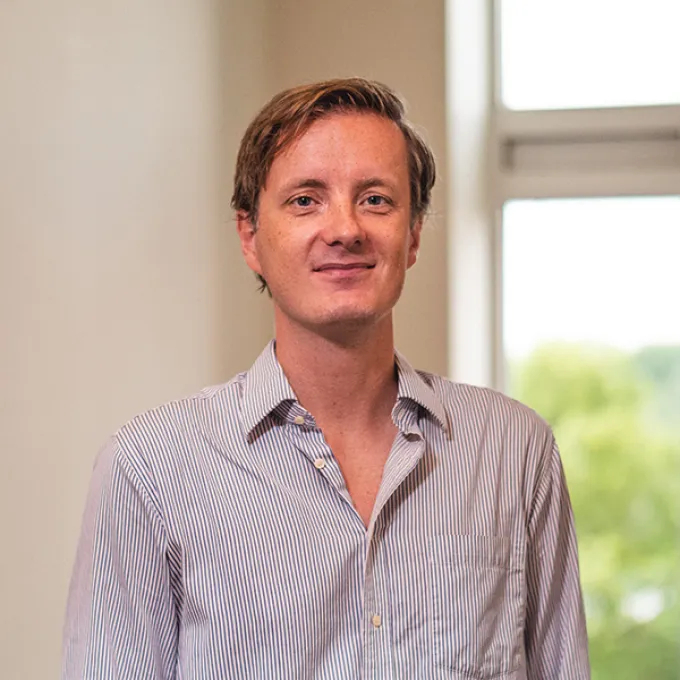 Andre Fischer headshot